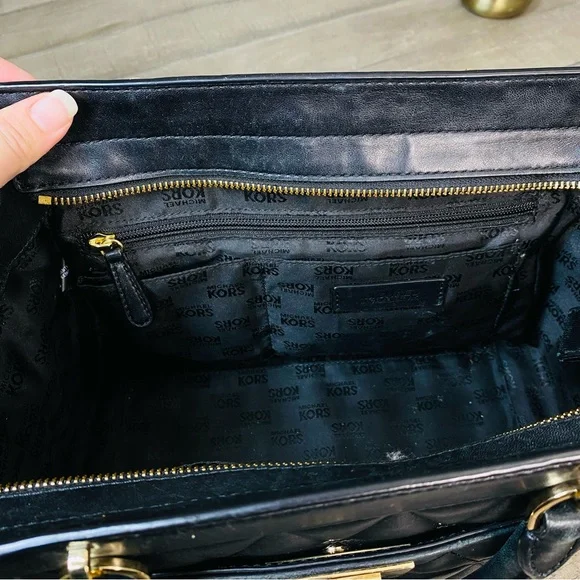 Michael Kors Vivianne Large Top Zip Satchel Bag Black Quilted Leather - Picture 10 of 10